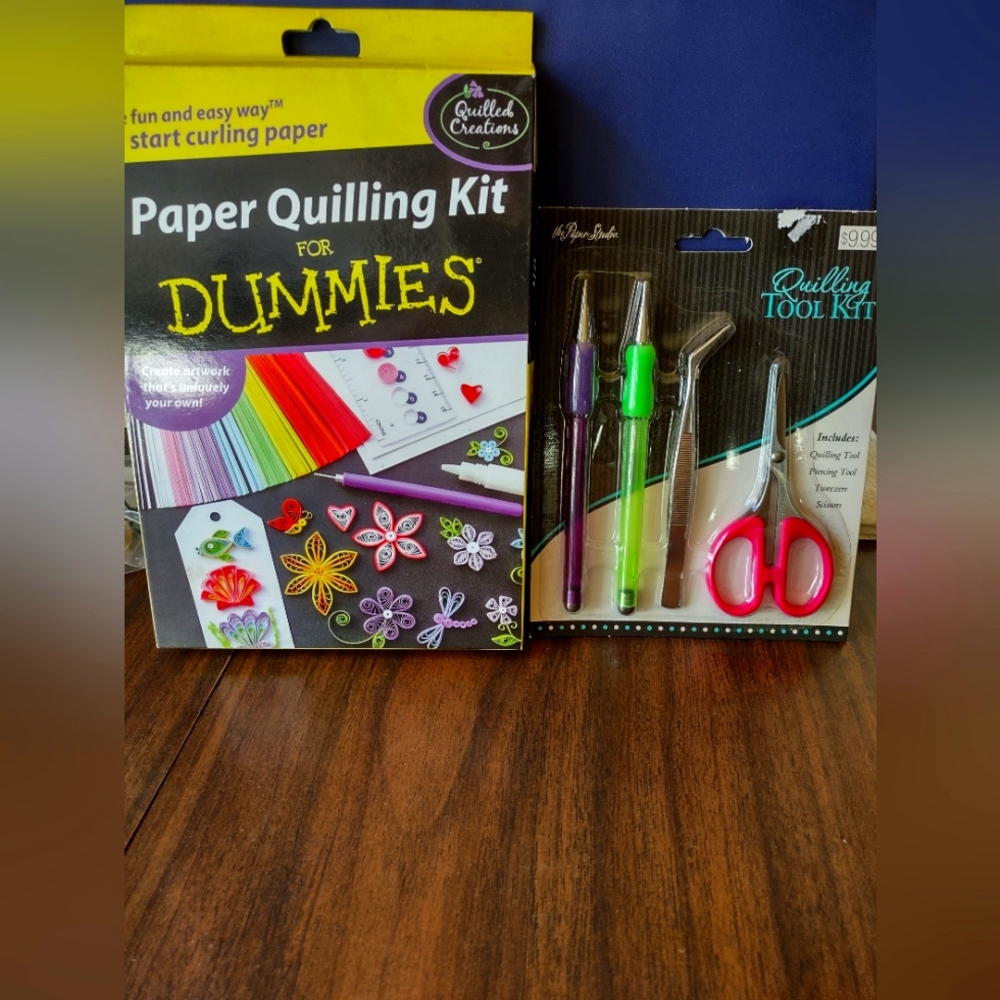 NWOT Paper Quilling Kit with Tools
